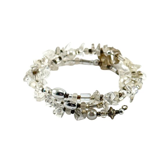 Clear Quartz Chip Bead Memory Wire Bracelet with Silver Accents and Barrel Clasp - Picture 2 of 6